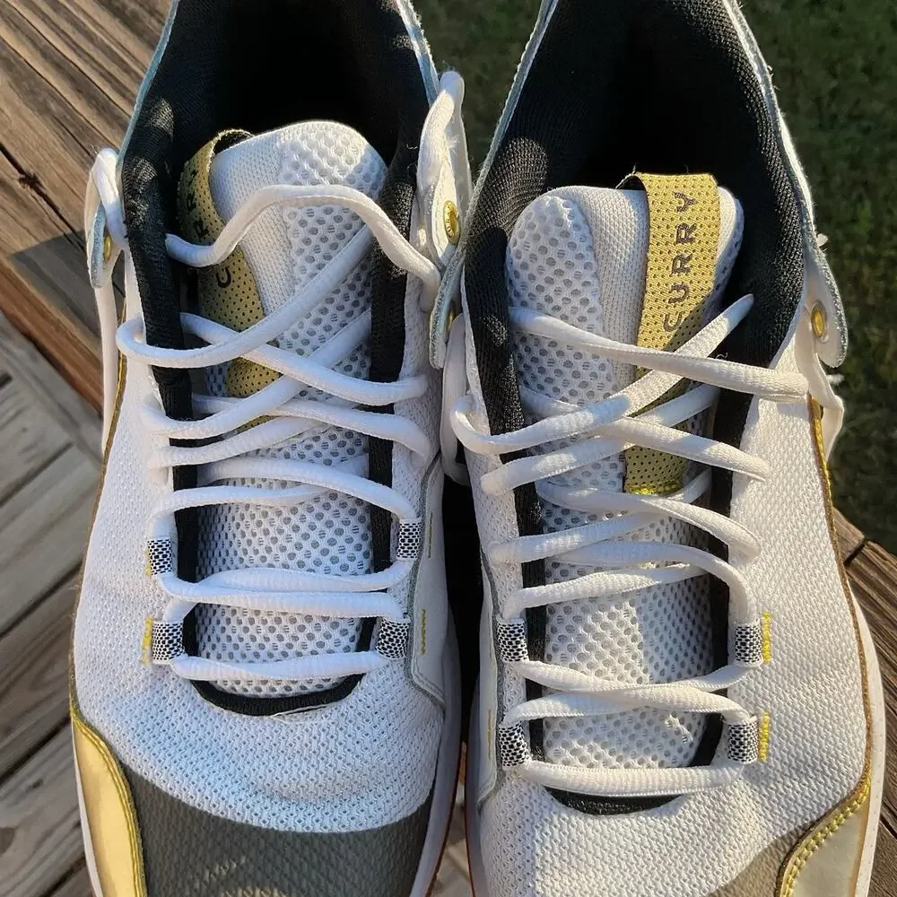 Under Armour product pair